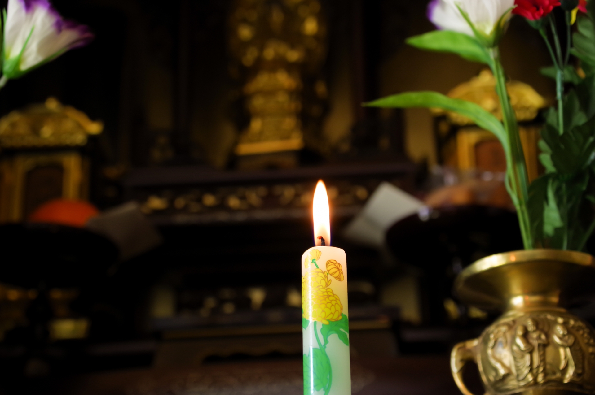 三河仏壇とは?愛知生まれの金仏壇の起源と特徴