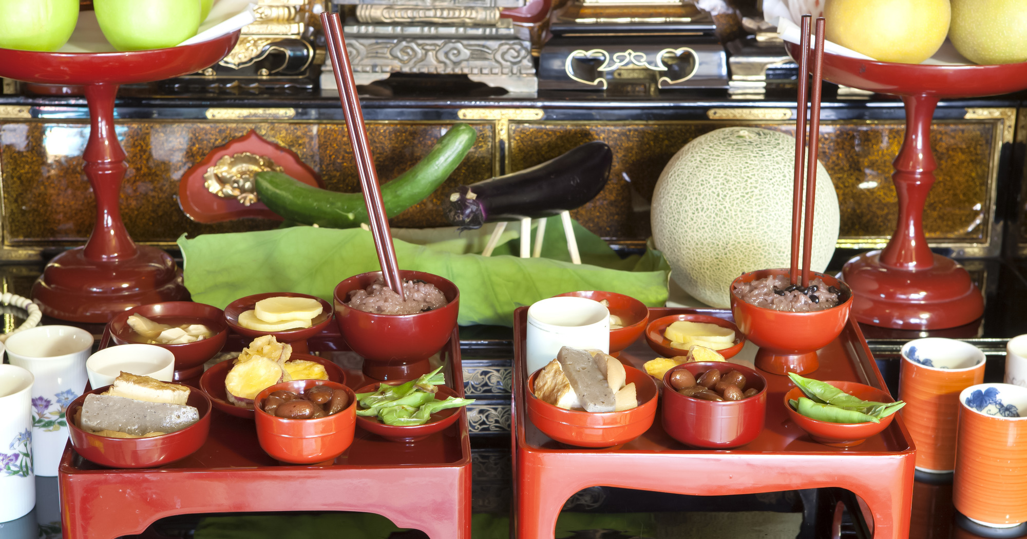 お彼岸とお盆の意味や風習/2023年のお彼岸・お盆の日程は?