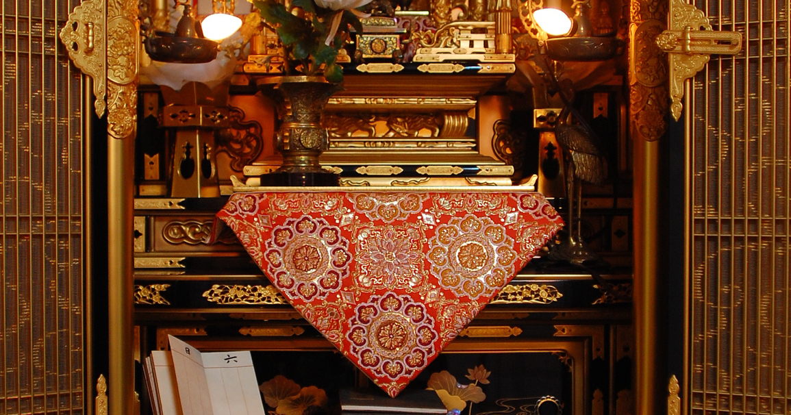 打敷(内敷)とは?仏壇での使い方や宗派による違い