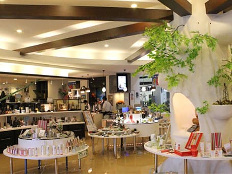 ぶつだんのもり/本店 きらめき館 1階1